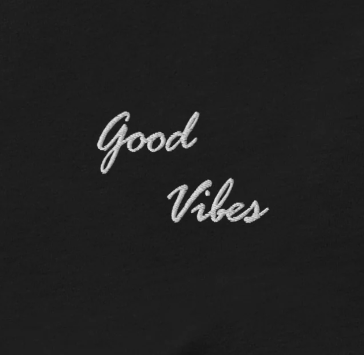 Good Vibes - besticktes T-Shirt