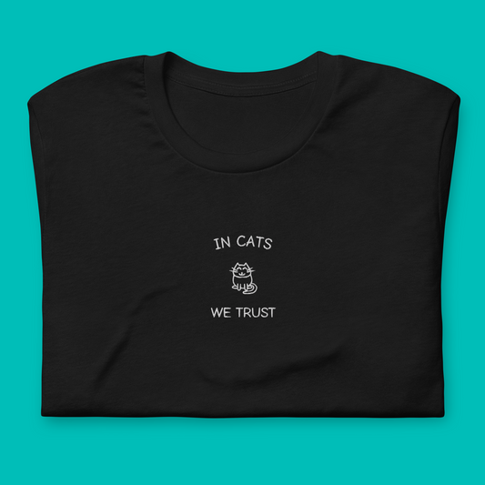 IN CATS WE TRUST - besticktes T-Shirt